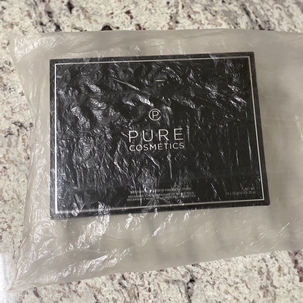 π PURE COSMETICS RECHARGE & RENEW MAGNETIC MASK! - Picture 6 of 6